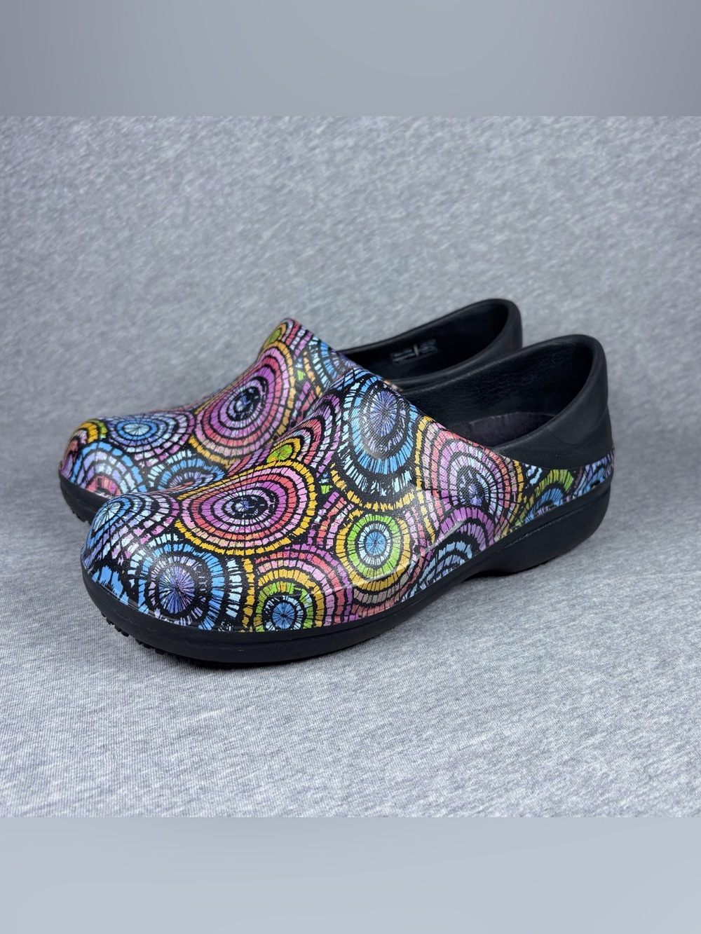 Crocs Neria Pro II Comfort Clog Shoes Women’s 6 Multicolor Concentric Swirl